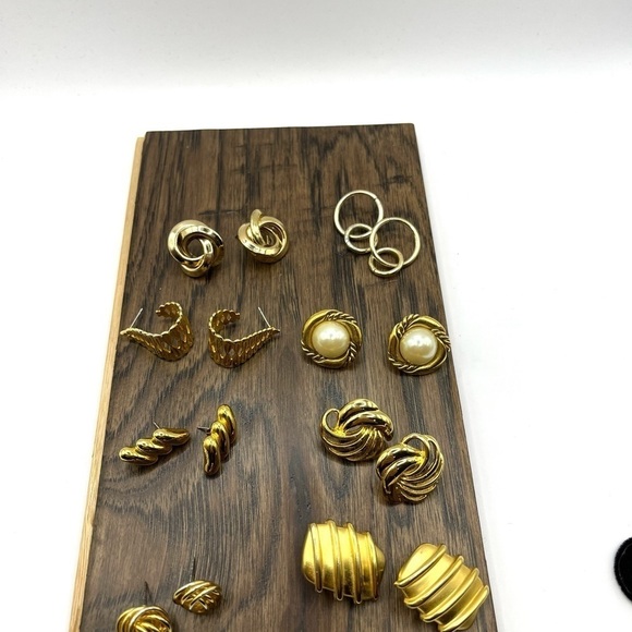 Gold Tone Earrings 8 pair Earrings Wearable Earrings Pierced Earrings - Picture 5 of 10